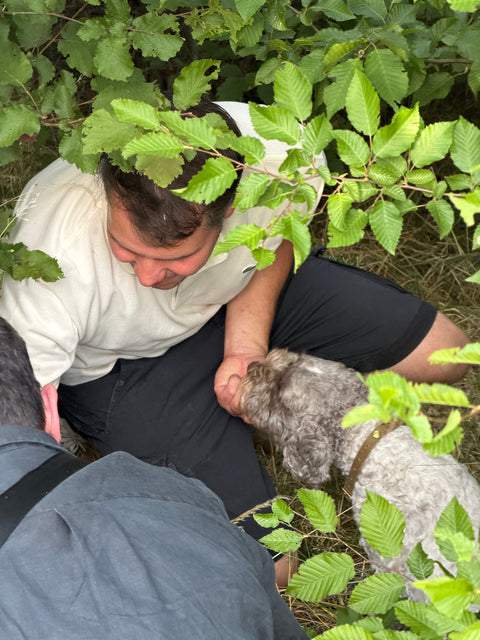 Thomas mit Giuli auf der Trüffelfläche